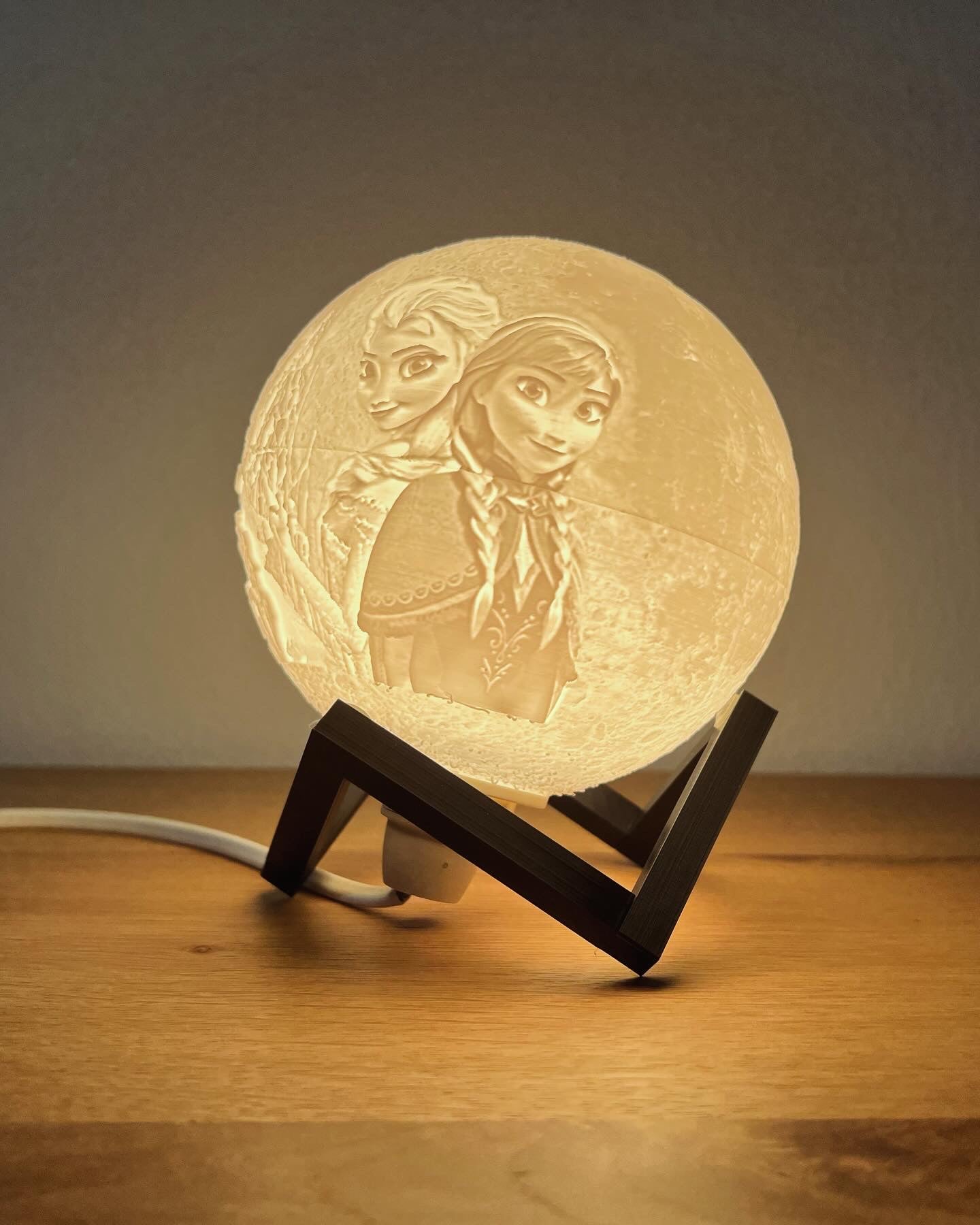 Elsa Lamp